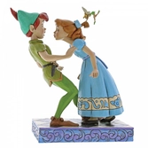 Statuette résine wendy essayant d'embrasser peter pan (an unexpected kiss) 19cm
