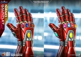 Avengers endgames - nano gauntlet life-size replica - 52cm