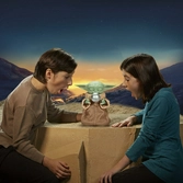 Star wars the mandalorian figurine interactive galactic snackin´ grogu 23 cm