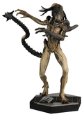 The alien & predator figurine collection predalien (alien vs. predator) 12 cm