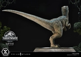 Jurassic world: fallen kingdom statuette prime collectibles 1/2 baby blue 34 cm