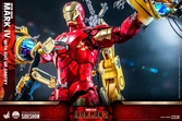 Figurine Hot Toys Iron Man Mark IV with Suit-Up Gantry articulée