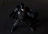 The batman figurine s.h. figuarts batman 15 cm
