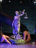 Metallica statuette rock ikonz on tour lady justice