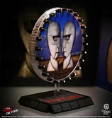 Pink floyd statuette rock ikonz on tour projection screen