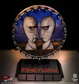 Pink floyd statuette rock ikonz on tour projection screen