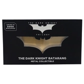 The dark knight réplique batman batarang limited edition 18 cm