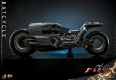 The flash véhicule movie masterpiece 1/6 batcycle 56 cm