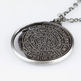 The witcher réplique 1/1 collier wolf medallion