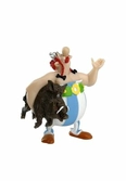 Astérix - figurine obélix portant un sanglier