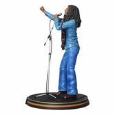 Figura en concierto bob marley