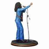 Figura en concierto bob marley