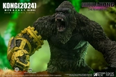 Godzilla vs. kong: the new empire statuette soft vinyl kong with b.e.a.s.t. glove 30 cm