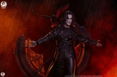 The crow statuette epic series 1/3 crow deluxe edition 66 cm