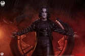 The crow statuette epic series 1/3 crow deluxe edition 66 cm