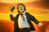 Leatherface pretty woman mask 50th anniversary clothed action figura 20 cm the texas chainsaw massacre