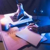 Mercredi - la chose - pot à crayons 3d + set d'écriture