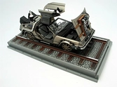 BACK TO THE FUTURE - Delorean Railroad 1/18