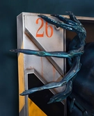 Aliens - alien queen life-size wall sculpture '51 x 81 x 94cm'