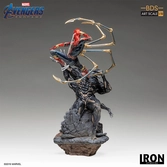 STATUETTE AVENGERS ENDGAME IRON SPIDER VS OUTRIDER