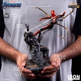 STATUETTE AVENGERS ENDGAME IRON SPIDER VS OUTRIDER