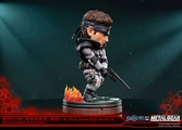 Metal Gear Solid Figurine Superdeformed Snake - 20 cm