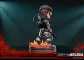 Metal Gear Solid Figurine Superdeformed Snake - 20 cm