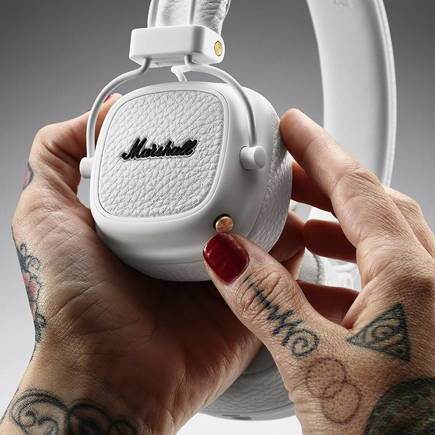 Marshall Major III Bluetooth headphones white